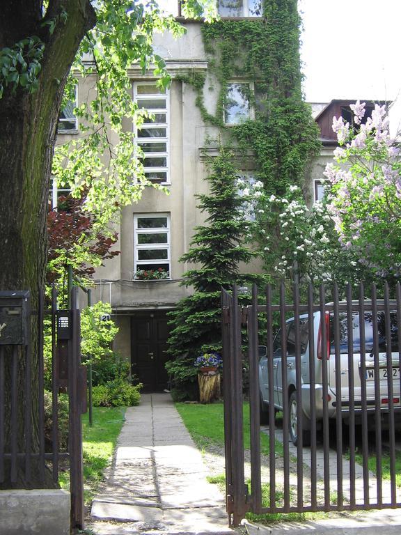 Animrumru Warschau Exterior foto